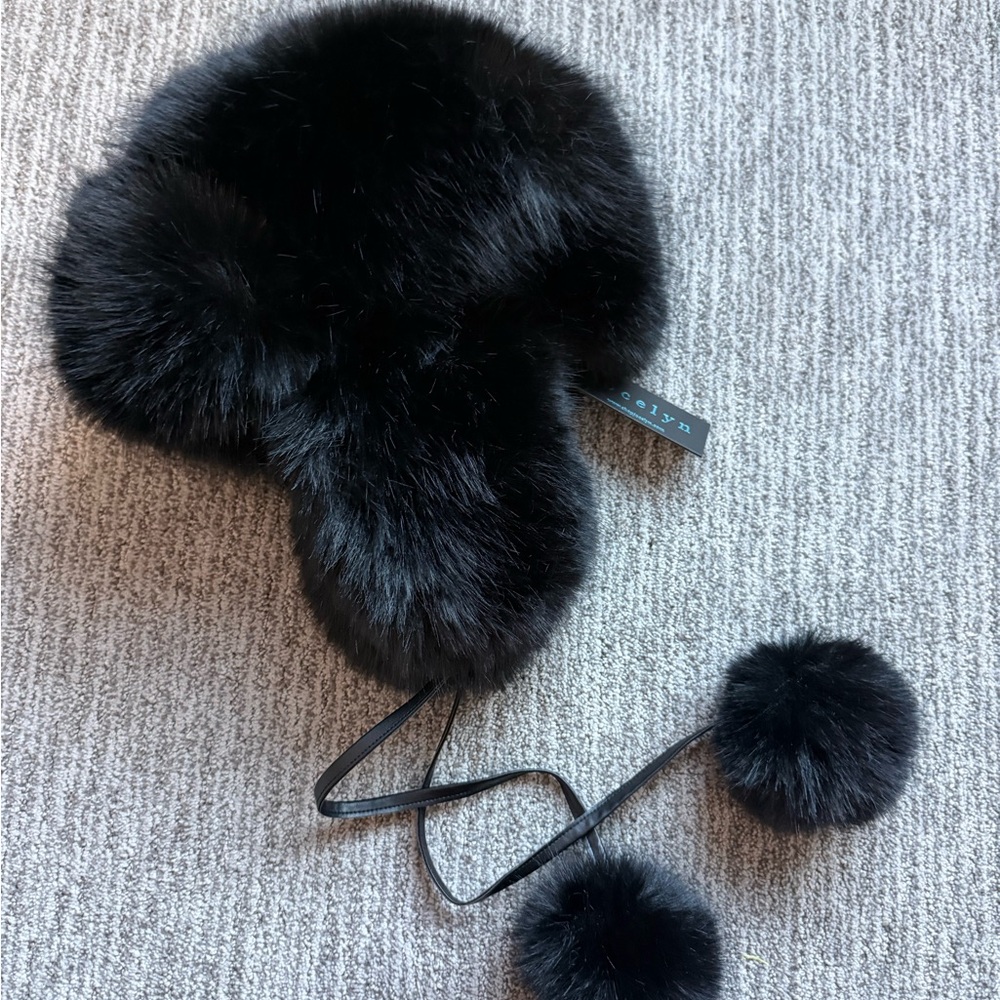 NWT Black fur hat REVOLVE